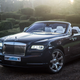 Illustration for article titled The Rolls Royce Dawn is a speedboat on land.